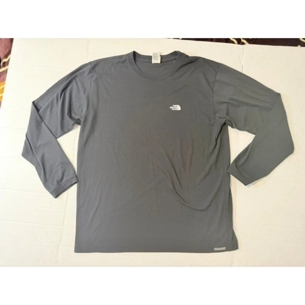 The North Face Mens VaporWick Long Sleeve Shirt XL Gray Performance Crew Neck